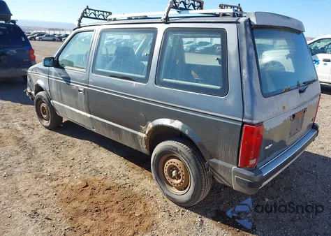 1988 Plymouth Voyager Se z USA, uszkodzony, nr VIN 2P4FH4136JR561454